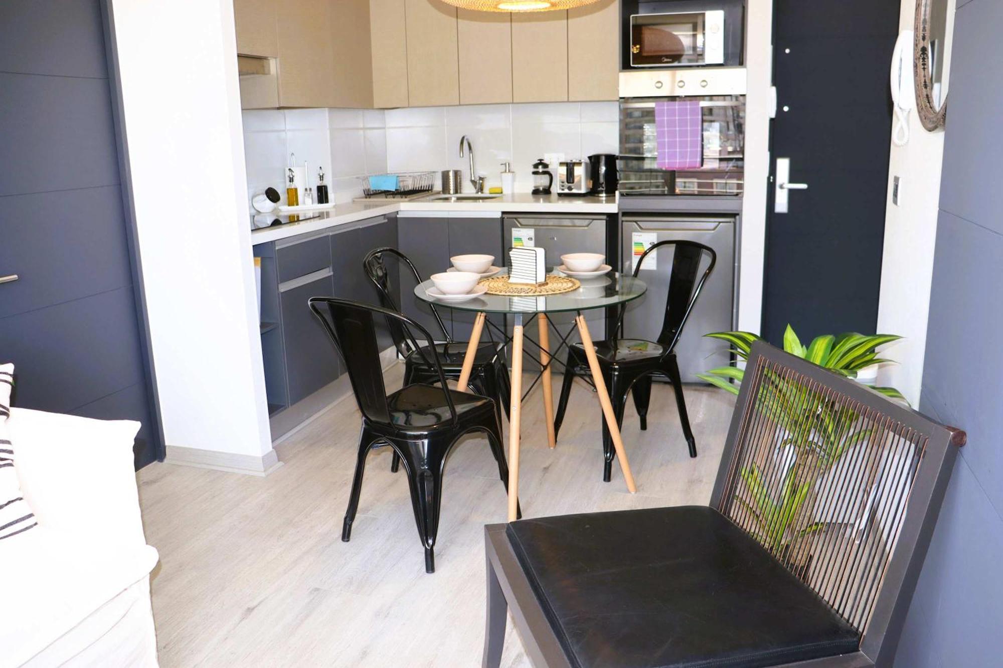 Apartamento Hom 2d2b 3pax Cerca Del Metro Santa Lucia Sr409